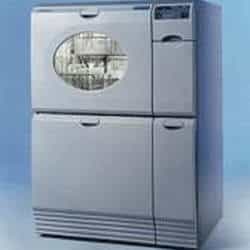 Lavagem de vidrarias de laboratório químico