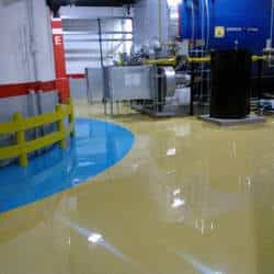 Revestimento e pintura de piso com resina epóxi Revestimento e pintura de piso com resina epóxi